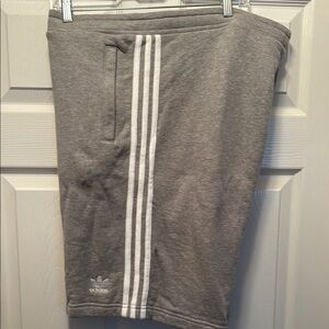 Adidas Men’s Heather Gray Stripe Shorts (2XL) - Gently Worn/Smoke & Pet Free